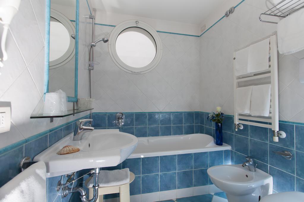 Hotel Lido Europa リッチョーネ 部屋 写真